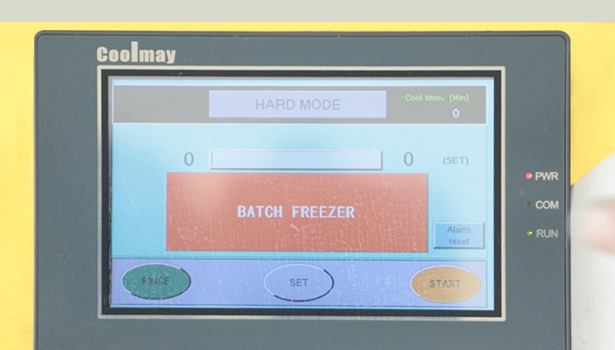 高质量的迷你空气冷却垂直冰淇淋机供家庭使用
